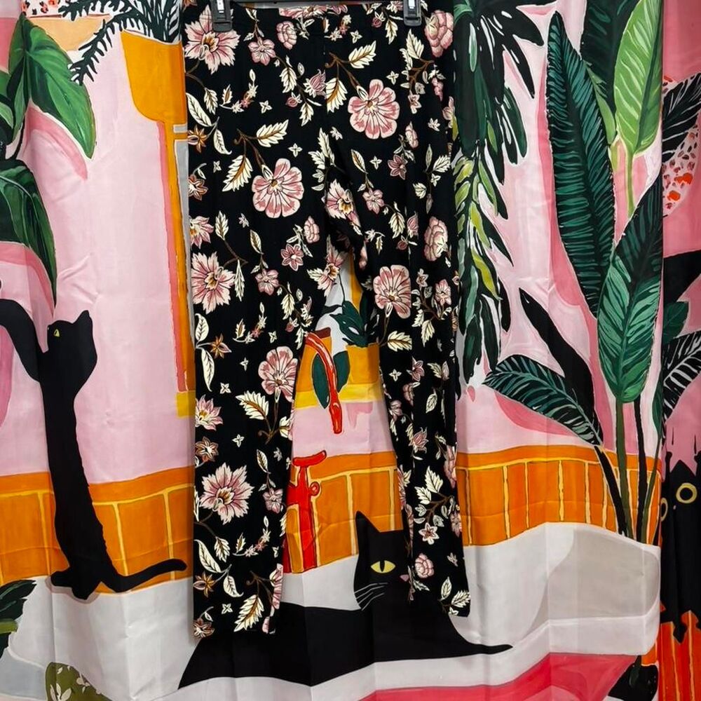 Old navy black floral leggings